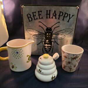 Never worry, always Bee Happy! Tea accessory set